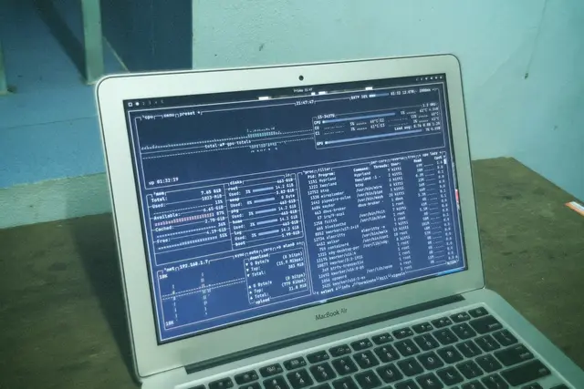 $omarchy="New Macbook Air in 2025"